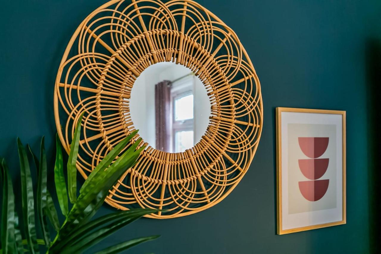 Boho Chic - Stylish In Centre, Sleeps 4 *