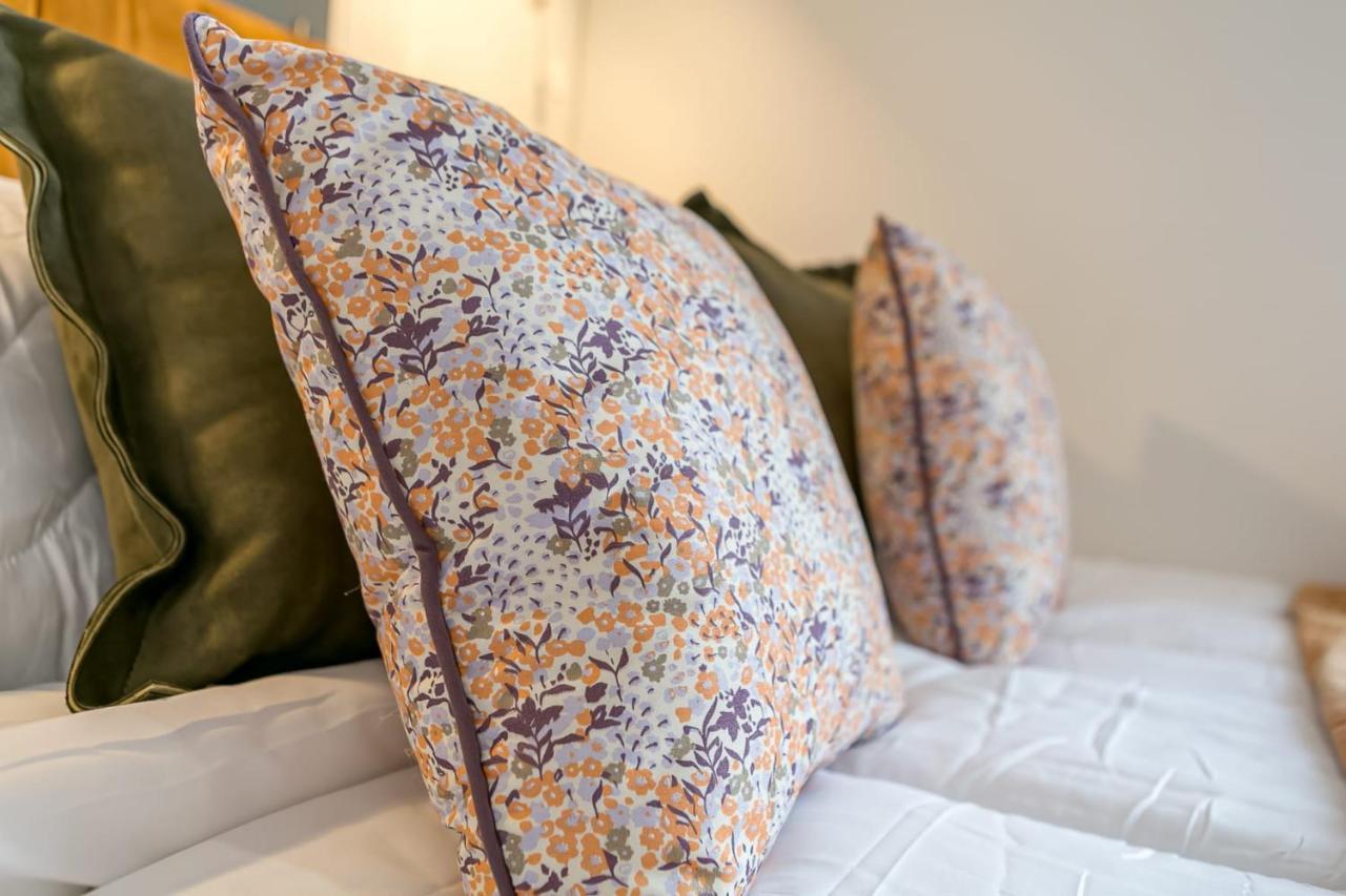Boho Chic - Stylish In Centre, Sleeps 4 Ferienhaus *